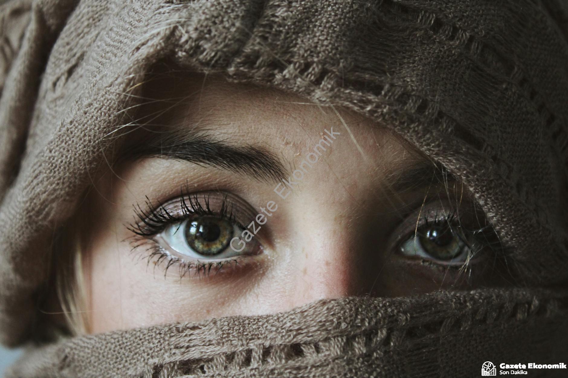 En Şık Şal Modelleri Shecarf.com'da Sizi Bekliyor!