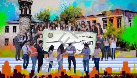 Gediz Belediyesi, İkametini Taşıyan Öğrencilere 2 Bin TL Değerinde Hediye Çeki Sunuyor