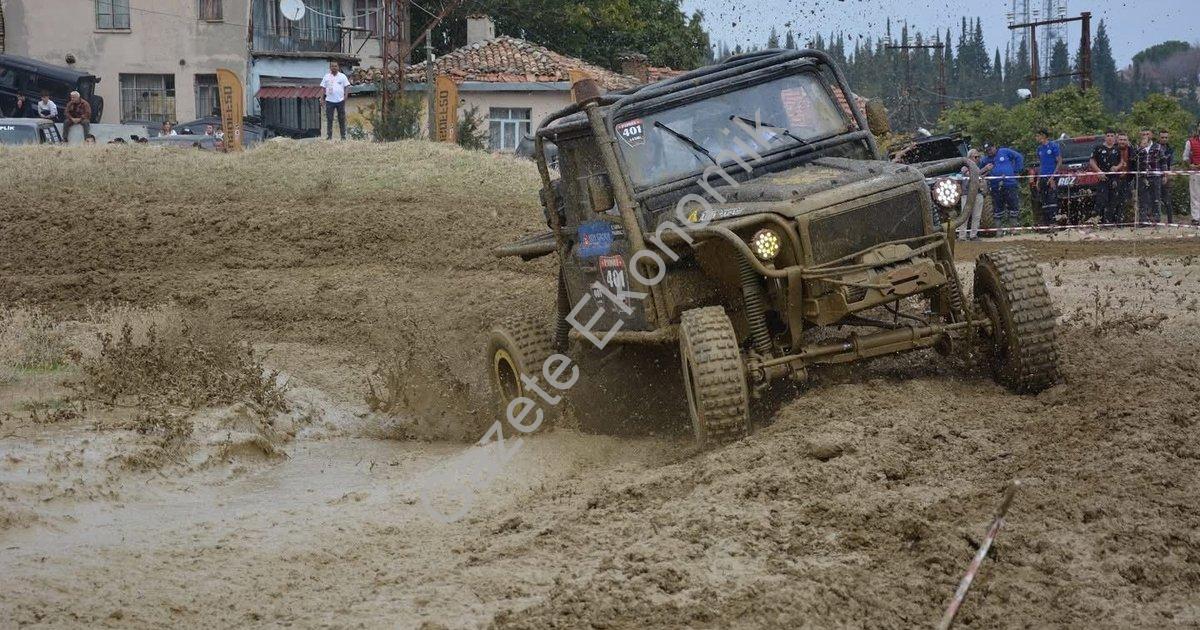 BABADAĞ BELEDİYESİ’NİN DÜZENLEDİĞİ 7. BABAFEST VE EV SAHİPLİĞİ YAPTIĞI OFF-ROAD BÜYÜK BİR HEYECANLA SONA ERDİ. 3 GÜN BOYUNCA DOLU DOLU GEÇTİĞİNİ VE YOĞUN BİR KATILIM OLDUĞUNU İFADE EDEN BABADAĞ BELEDİYE BAŞKANI MURAT KUMRAL,
