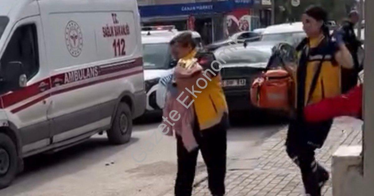 "İzmir’de cami avlusunda bulunan bebek hastaneye kaldırıldı" başlıklı haber için fotorealistik, prof