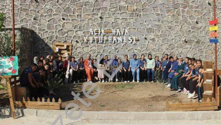 Manisa’da açık hava kütüphanesi: Ekran yerine doğa