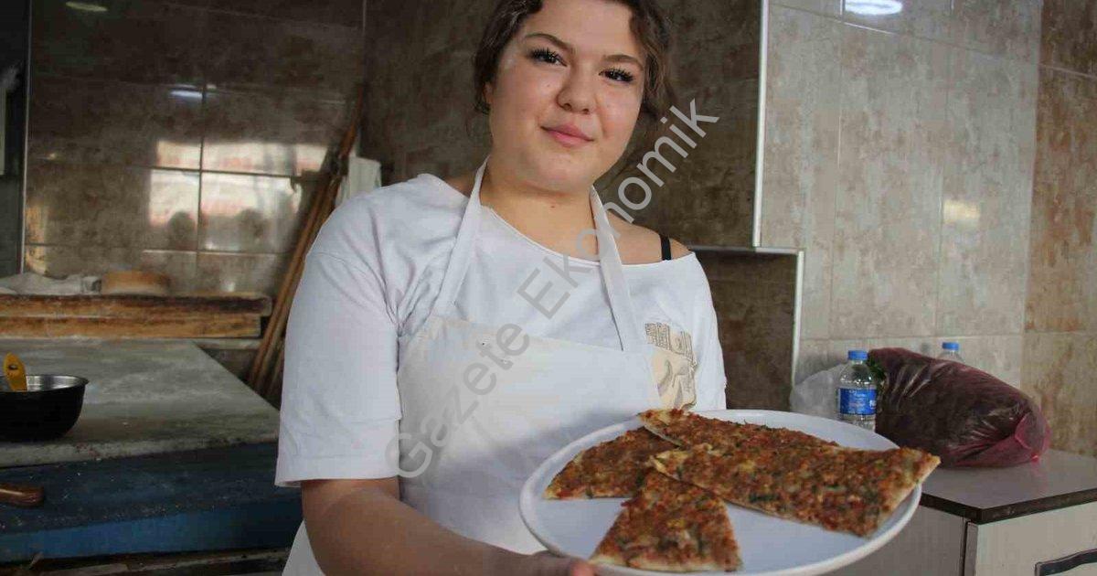 "Aydın Koçarlı’da genç kadın pide ustası hayaline odaklandı" başlıklı haber için fotorealistik, prof