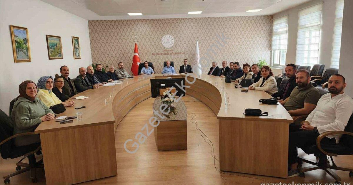 "Kütahya’da özel eğitimde iş birliği kültürü güçleniyor" başlıklı haber için fotorealistik, profesyo