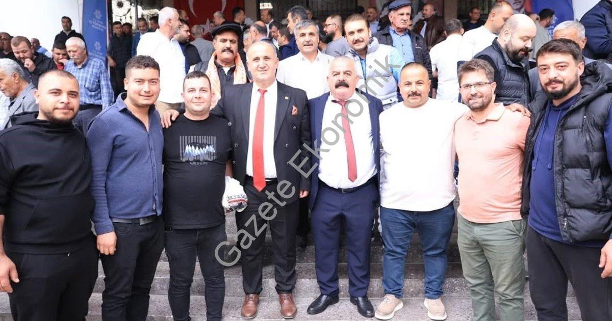 "Akkın Pazarlıoğlu, DEGÜF’ün yeni başkanı seçildi" başlıklı haber için fotorealistik, profesyonel bi