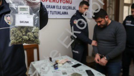 Efeler’de skunk operasyonu: 50 gram ele geçirildi, 1 tutuklama