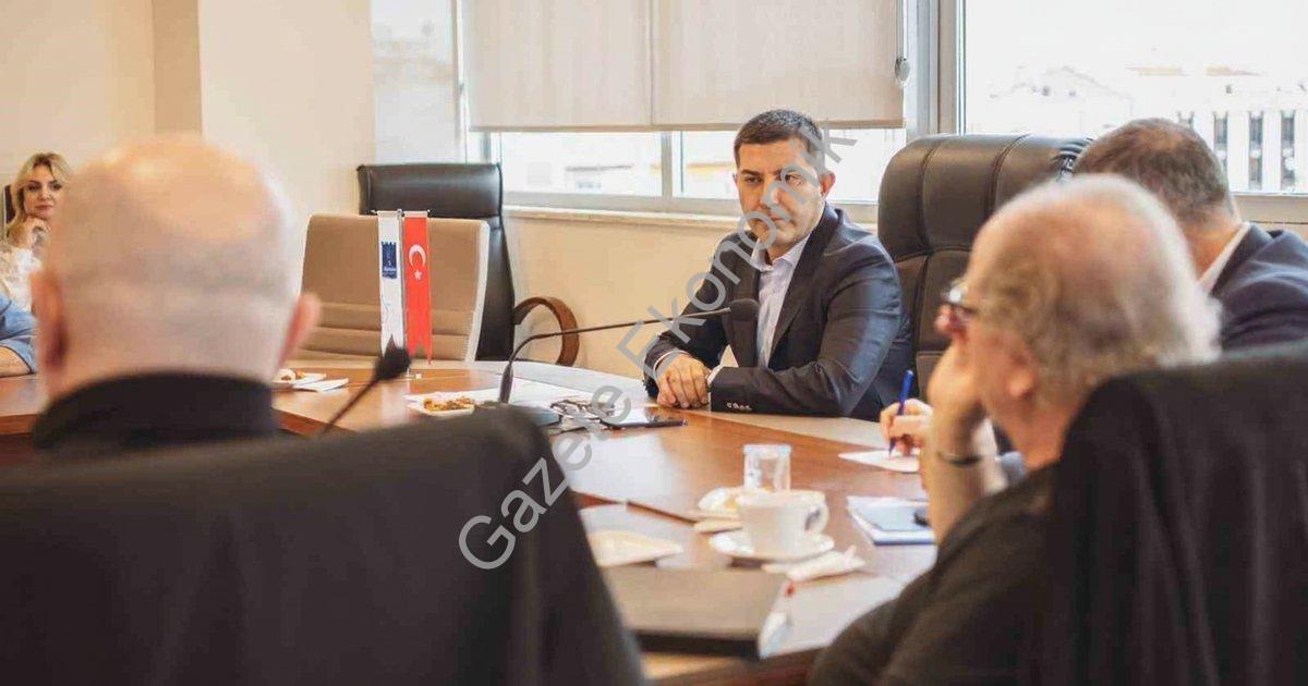 KUŞADASI BELEDİYESİ'NİN YENİ HİZMET BİNASI İÇİN JÜRİ TOPLANTISI