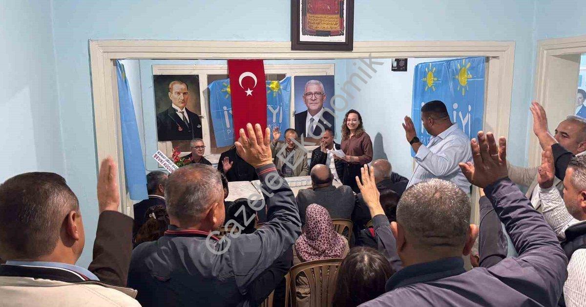 İYİ PARTİ SARIGÖL İLÇE TEŞKİLATININ 4. OLAĞAN KONGRESİNDE MEVCUT BAŞKAN AHMET AKTAN TEK LİSTEYLE YENİDEN BAŞKAN SEÇİLEREK GÜVEN TAZELEDİ.