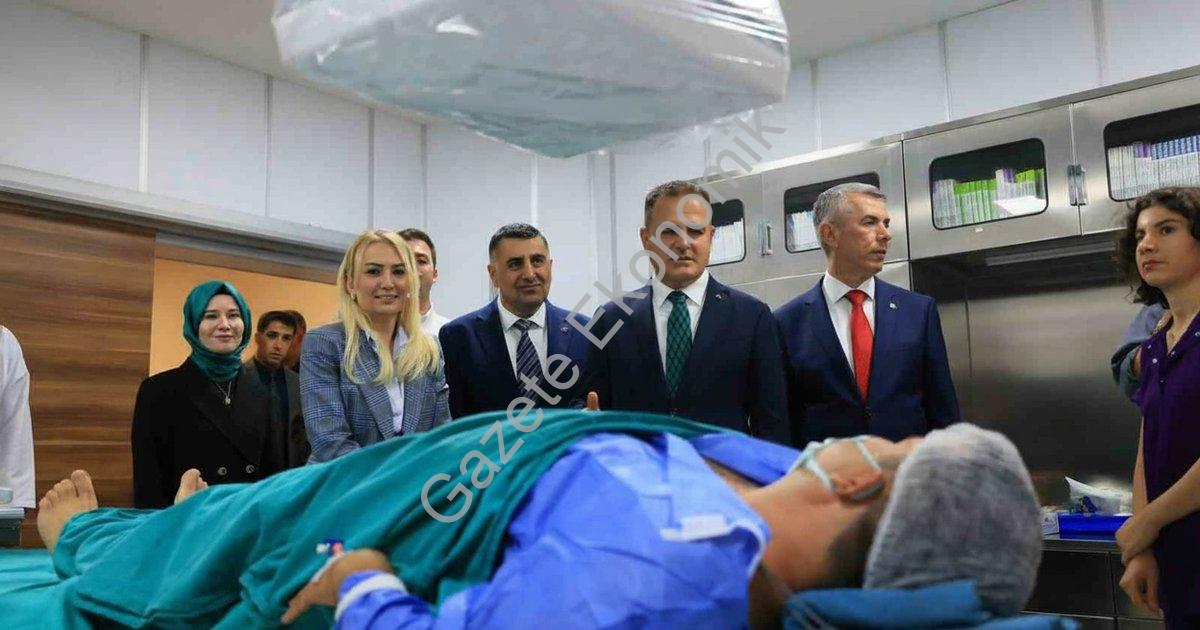 "Vali Akbıyık, Bodrum’da yeni Anjiyografi Ünitesini yerinde inceledi" başlıklı haber için fotorealis