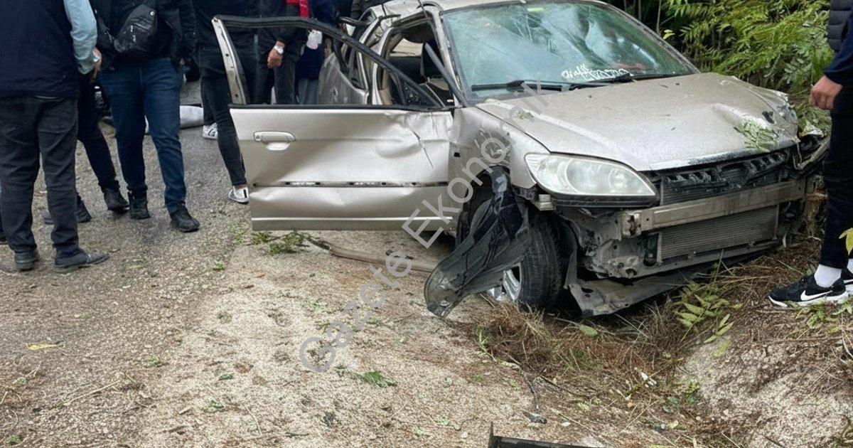 "Denizli Buldan’daki iki ölümlü kazada sürücüler tutuklandı" başlıklı haber için fotorealistik, prof