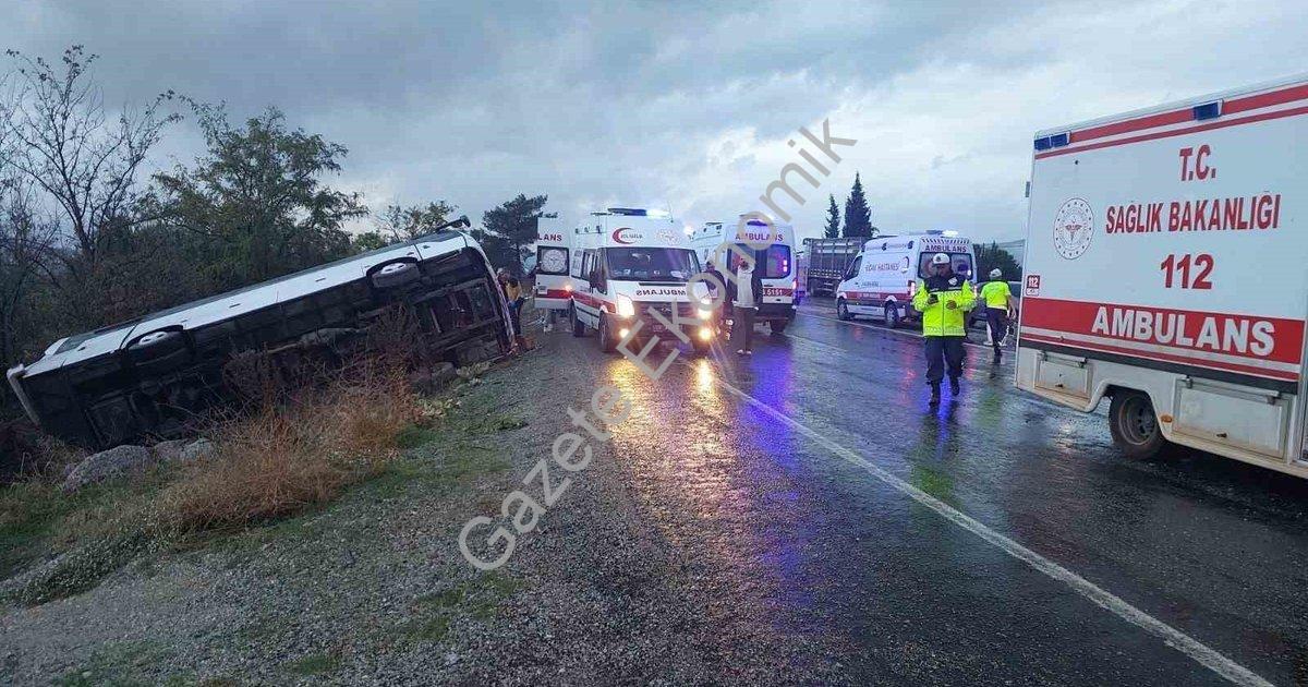 19 EKİM PAZAR GÜNÜ DENİZLİ’NİN BULDAN İLÇESİNDE MEYDANA GELEN DÜĞÜN KONVOYU KAZASI VE ŞARAMPOLE DEVRİLEN MİDİBÜS KAZASININ SÜRÜCÜLERİ TUTUKLANDI.