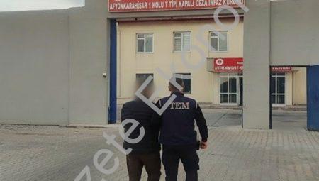 Afyonkarahisar’da FETÖ hükümlüsü saklandığı adreste yakalandı