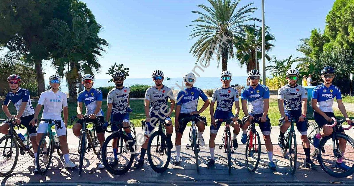"Muğla BŞB Bisiklet Takımı Tour of Turkey’de sahne alacak" başlıklı haber için fotorealistik, profes