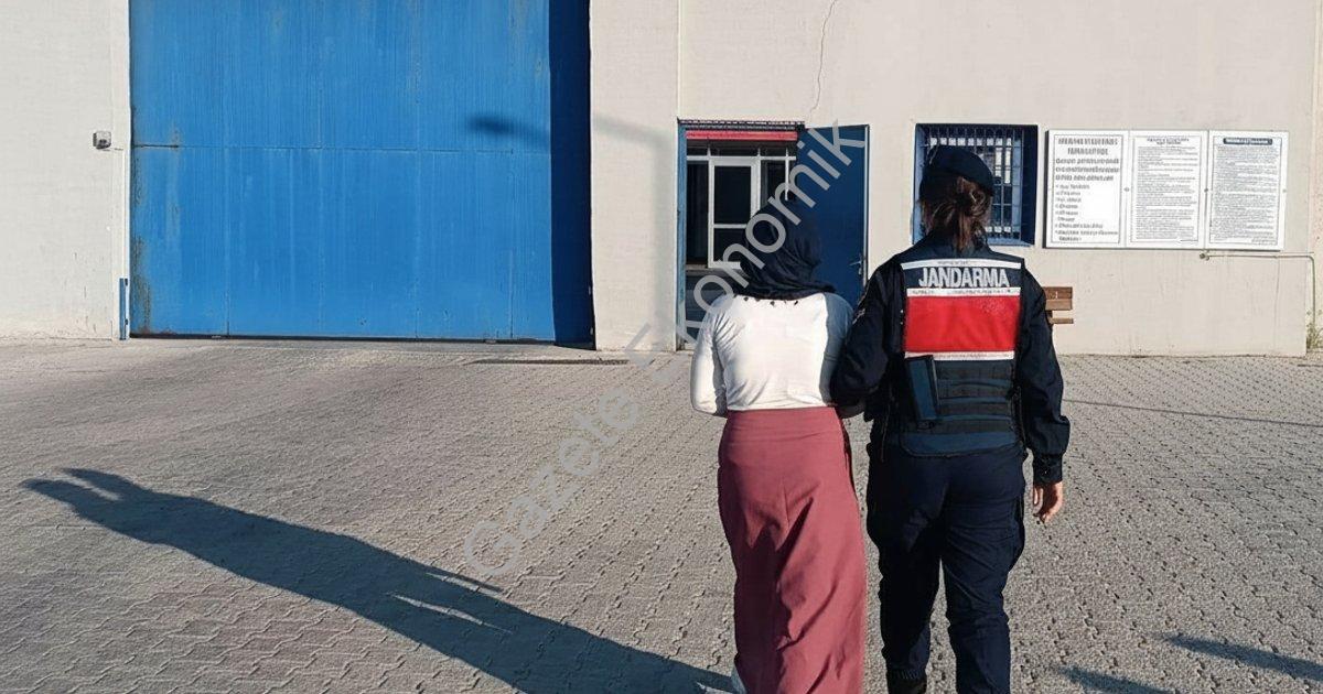 "Afyonkarahisar’da jandarma 37 arananı yakaladı: 18 tutuklandı" başlıklı haber için fotorealistik, p