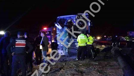 Denizli’de Feci Kaza: Otobüs ve Minibüs Çarpıştı, 1 Can Kaybı