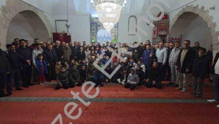 Vali Işın’dan Gençlere: Bir Elde Kuran, Diğerinde Bilgisayar