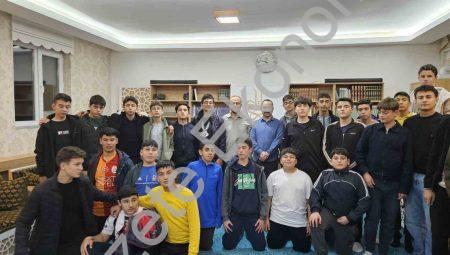 Emirdağ’da Gençler İçin Anlamlı Buluşma: Maneviyat ve Eğlence Bir Arada