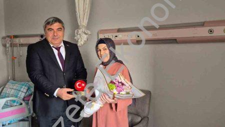 Afyon’da Öğretmenler Günü’nü Hastanede Geçiren Öğretmene Duygusal Ziyaret