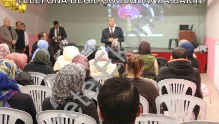 Müdür Yılmaz’dan Velilere Sert Uyarı: Telefona Değil Çocuğunuza Bakın