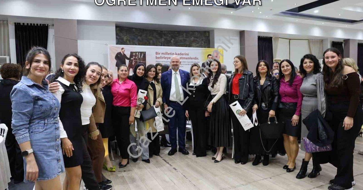 "Başkan Pehlivan: "Her Başarının Temelinde Öğretmen Emeği Var"" başlıklı haber için fotorealistik, p