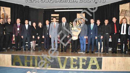 Söke’de Anlamlı Gece: 102 Eğitim Çınarı Vefa Sofrasında Buluştu