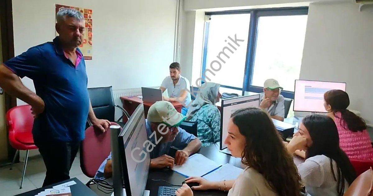 "Söke Ovası'nda Kritik Viraj: Genel Tarım Sayımı Tamamlanmak Üzere" başlıklı haber için fotorealisti